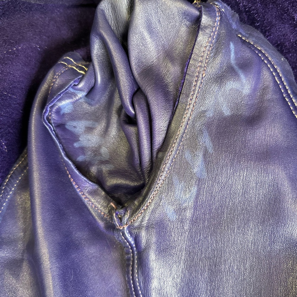 Vintage Suede Leather Western BOHO Fringe Jacket. - Picture 10 of 16